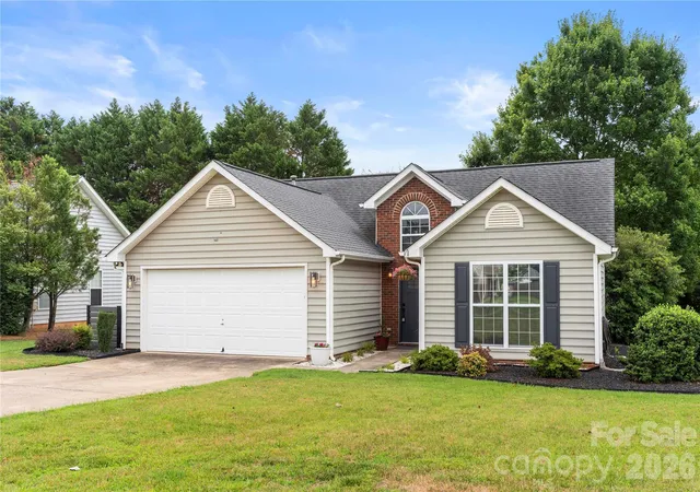 2nd image of 12716 Cumberland Crest Dr, Huntersville, NC 28078 | MLS# 4396849