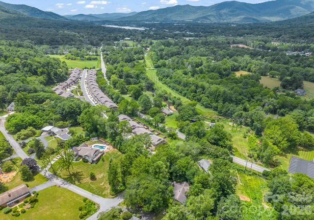 Homes for sale in Black Mountain, NC | 572 Sweet Birch Park Ln, Black Mountain, NC 28711 | MLS# 4396853