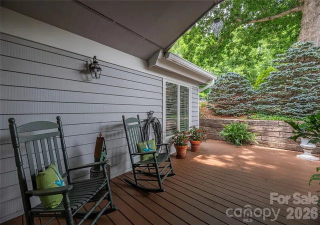 Photo 3 of Townhouse for sale at 94 Oakcrest Ln, Waynesville, NC 28786 | MLS# 4396856 | Listing updated on 2026-09-20