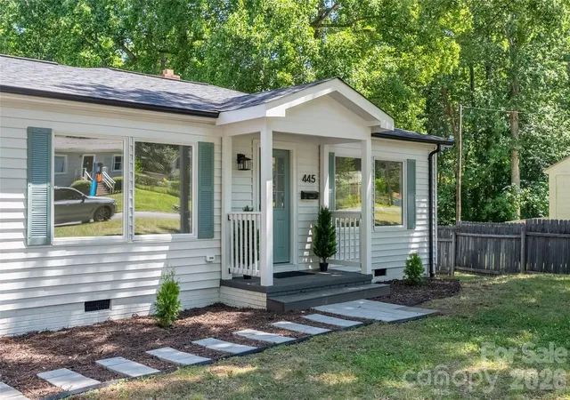 Homes for sale in Mooresville, NC | 445 Oakwood Ave, Mooresville, NC 28115 | MLS# 4396857