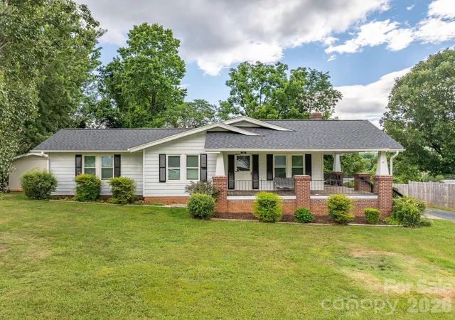 Photo 1 of Single family home for sale at 46 Gilkey St, Marion, NC 28752 | MLS# 4396879 | Listing updated on 2026-09-02