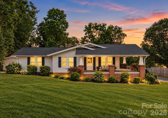 Photo 1 of Single family home for sale at 46 Gilkey St, Marion, NC 28752 | MLS# 4396879 | Listing updated on 2026-09-30