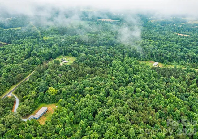3rd image of 1429 Williamson Rd, Shelby, NC 28150 | MLS# 4396923