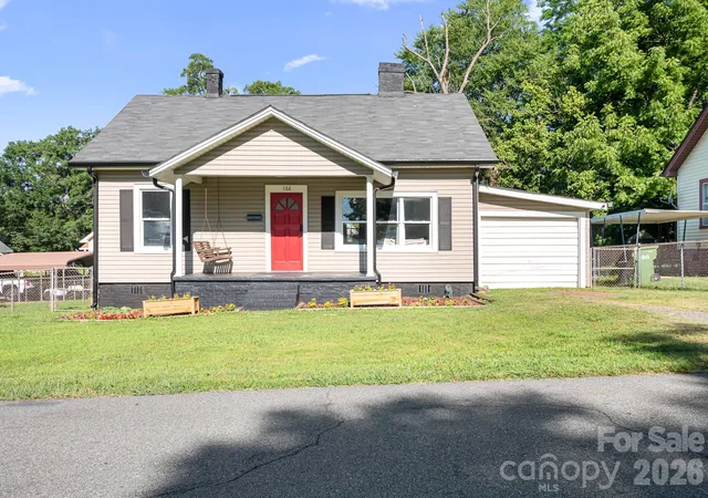 Photo 1 of Single family home for sale at 102 Madora St, Mount Holly, NC 28120 | MLS# 4396928 | Listing updated on 2026-09-28