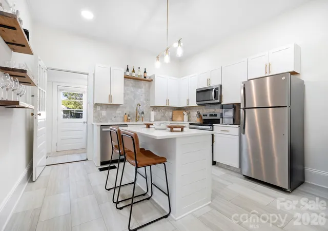 Photo 4 of Single family home for sale at 102 Madora St, Mount Holly, NC 28120 | MLS# 4396928 | Listing updated on 2026-09-28