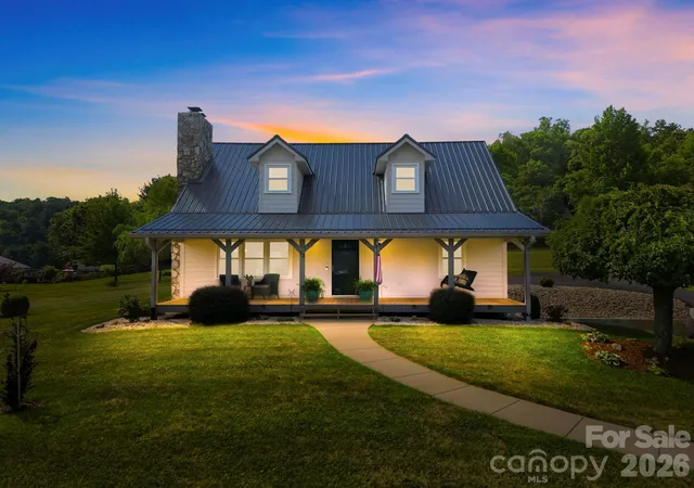 Homes for sale in Canton, NC | 73 Rivercrest Ct, Canton, NC 28716 | MLS# 4396930