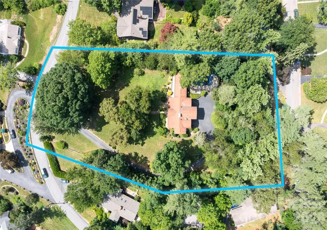 3rd image of 25 Inglewood Rd, Asheville, NC 28804 | MLS# 4396953