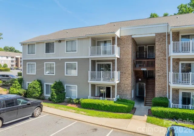 Listing Photo 3 - Condo for sale in building located at 9519 University Ter Dr, Charlotte, NC 28262 - Unit #A