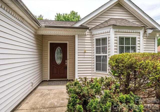 4th image of 4821 Renfrew Dr, Concord, NC 28027 | MLS# 4396998