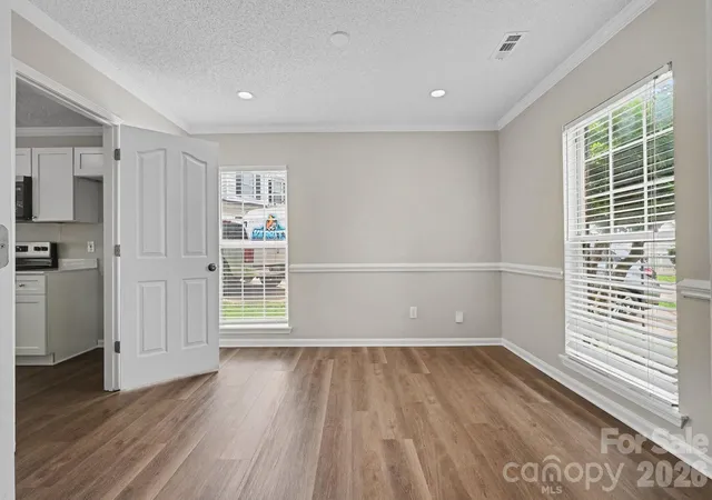 5th image of 8401 Redstone View Dr, Charlotte, NC 28269 | MLS# 4397005