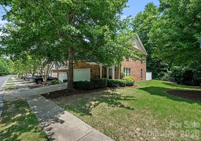 Photo 2 of Townhouse for sale at 16247 Annahill Ct, Charlotte, NC 28277 | MLS# 4397007 | Listing updated on 2026-10-02