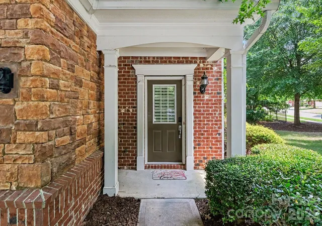 Photo 3 of Townhouse for sale at 16247 Annahill Ct, Charlotte, NC 28277 | MLS# 4397007 | Listing updated on 2026-10-02