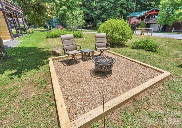 Photo 5 of Single family home for sale at 209 Meadow Loop, Newland, NC 28657 | MLS# 4397008 | Listing updated on 2026-08-21
