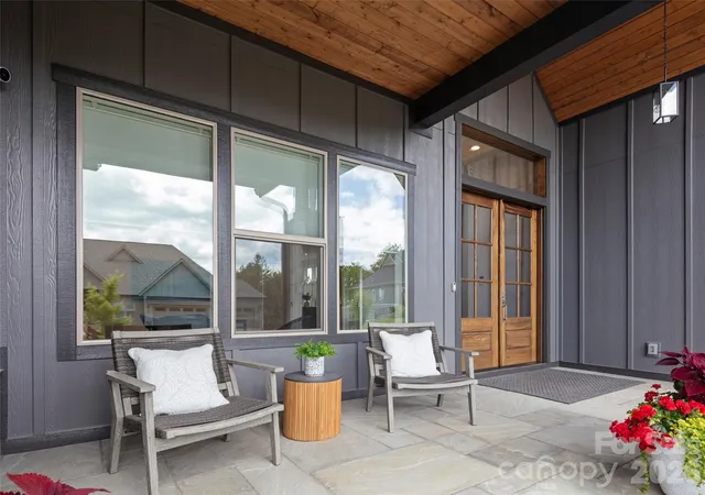 4th image of 582 Daniel Circle Dr, Mills River, NC 28759 | MLS# 4397023