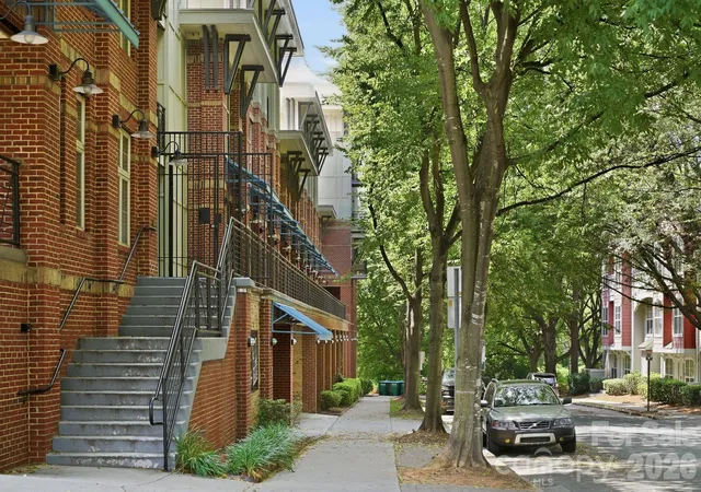 2nd image of 1101 W 1st St #418, Charlotte, NC 28202 | MLS# 4397033
