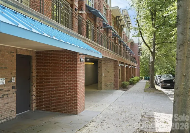 5th image of 1101 W 1St St #418, Charlotte, NC 28202 | MLS# 4397033