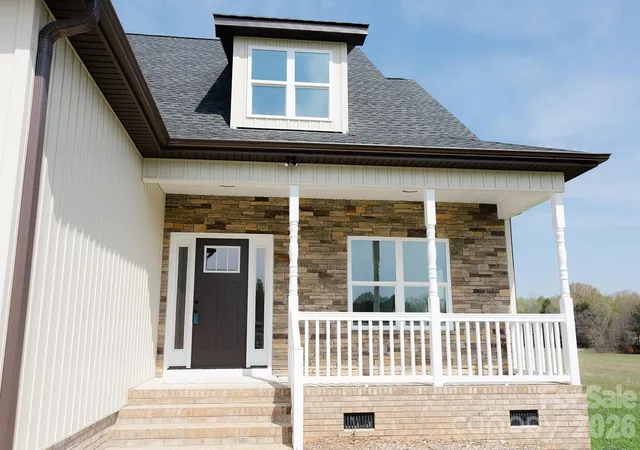 Photo 2 of Single family home for sale at 573 Hopes Cor Dr, York, SC 29745 | MLS# 4397039 | Listing updated on 2026-06-25
