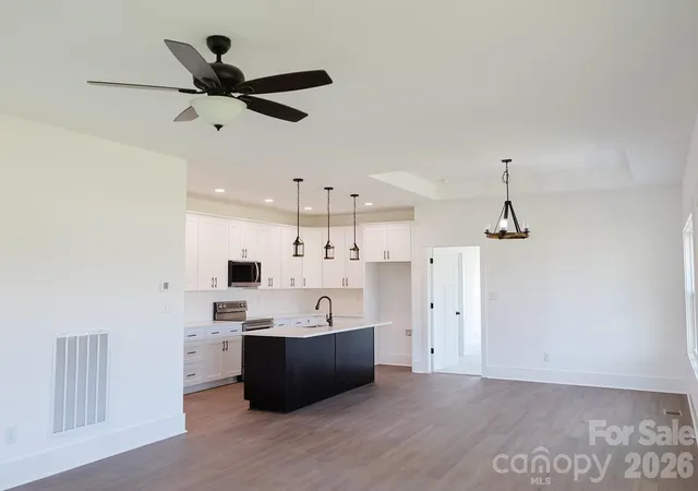 Photo 4 of Single family home for sale at 573 Hopes Cor Dr, York, SC 29745 | MLS# 4397039 | Listing updated on 2026-06-25