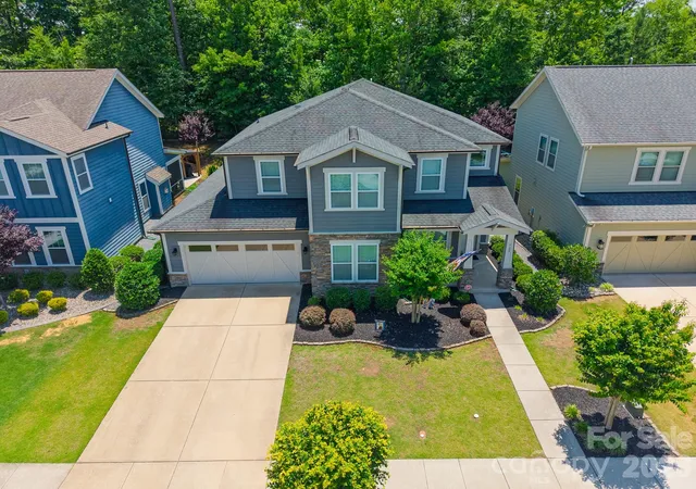 Photo 1 of Single family home for sale at 720 Yellow Jessamine Dr, Clover, SC 29710 | MLS# 4397045 | Listing updated on 2026-09-26