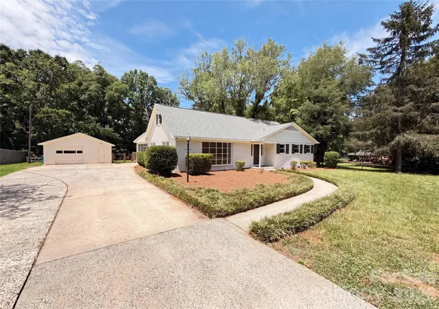 Photo 2 of Single family home for sale at 11932 Idlewild Rd, Matthews, NC 28105 | MLS# 4397057 | Listing updated on 2026-09-24