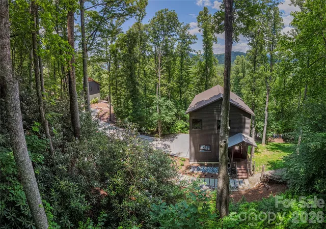 Homes for sale in Fairview, NC | 30 Garren View Dr, Fairview, NC 28730 | MLS# 4397082