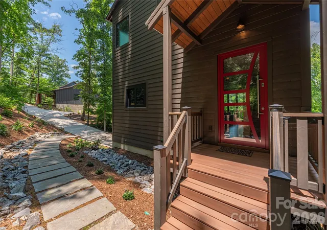 Homes for sale in Fairview, NC | 30 Garren View Dr, Fairview, NC 28730 | MLS# 4397082