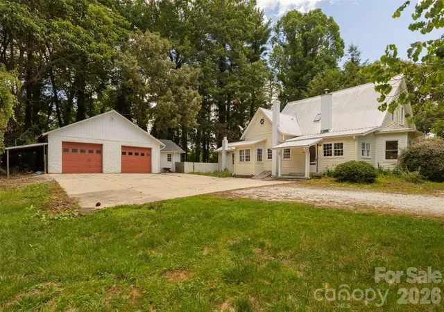 4th image of 100 Cannon Dr, Hendersonville, NC 28792 | MLS# 4397088