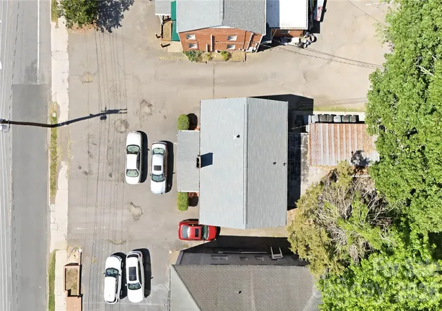 5th image of 2213-2219 Park Rd, Charlotte, NC 28203