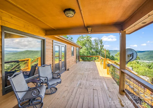 Homes for sale in Penrose, NC | 1025 Jeter Mountain Rd, Penrose, NC 28766 | MLS# 4397105
