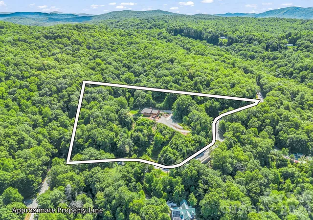 Homes for sale in Penrose, NC | 1025 Jeter Mountain Rd, Penrose, NC 28766 | MLS# 4397105