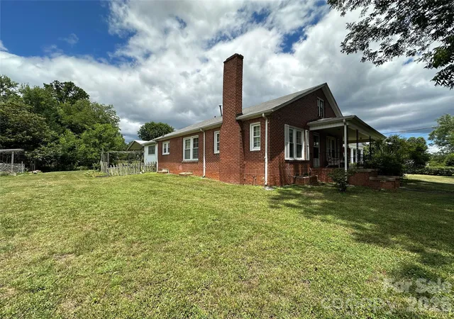 Photo 3 of Single family home for sale at 502 Connelly Springs Rd SW, Lenoir, NC 28645 | MLS# 4397150 | Listing updated on 2026-07-09