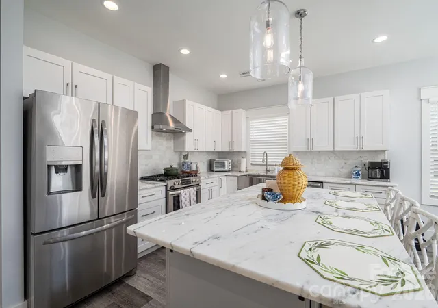 Photo 3 of Single family home for sale at 4282 Holly Cir Ne, Conover, NC 28613 | MLS# 4397170 | Listing updated on 2026-09-19