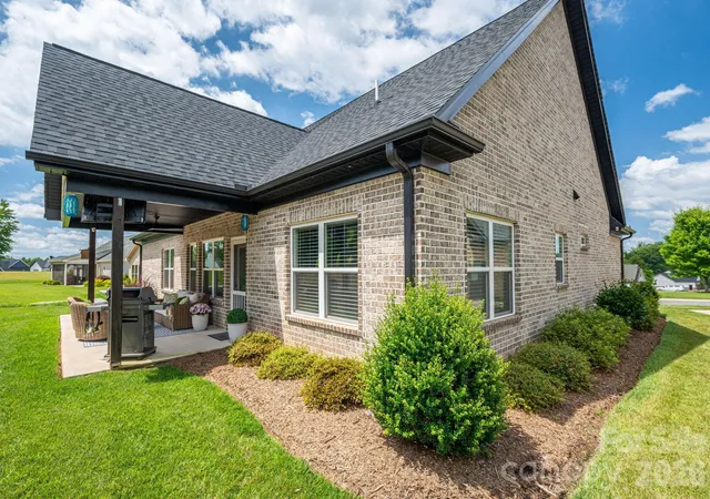 Photo 4 of Single family home for sale at 4282 Holly Cir NE, Conover, NC 28613 | MLS# 4397170 | Listing updated on 2026-09-19