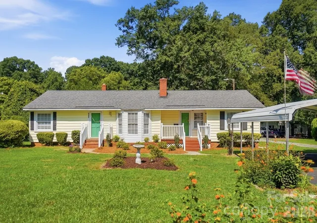 1st image of 2517 Plum St, Charlotte, NC 28269 | MLS# 4397203