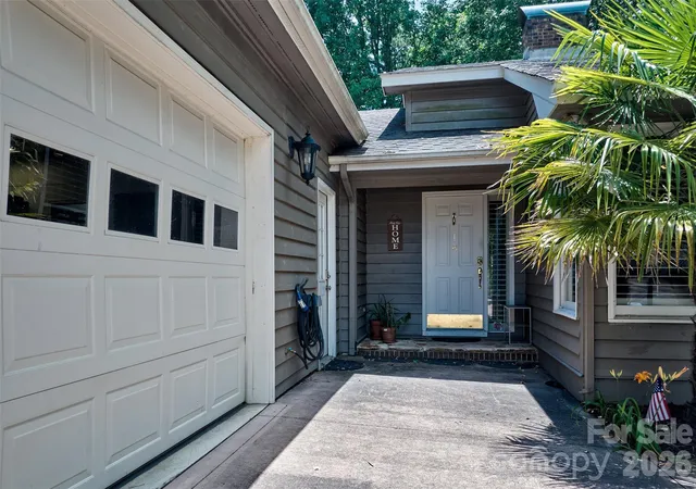 Photo 3 of Single family home for sale at 18 Shipmaster Ct, Clover, SC 29710 | MLS# 4397222 | Listing updated on 2026-08-21