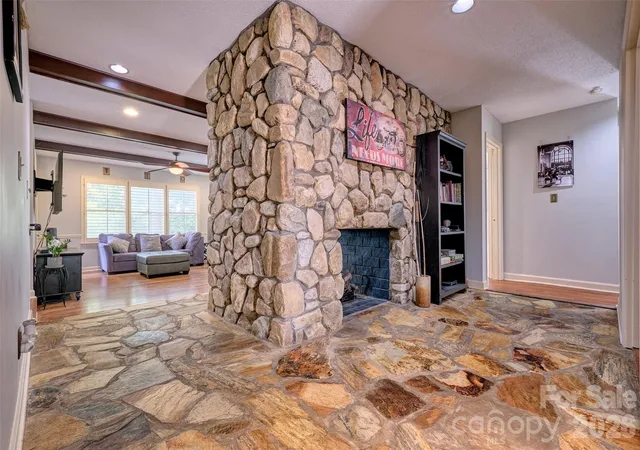 Photo 5 of Single family home for sale at 18 Shipmaster Ct, Clover, SC 29710 | MLS# 4397222 | Listing updated on 2026-08-21