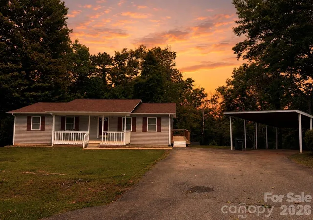 Photo 1 of Single family home for sale at 628 Hidden View Loop, Marion, NC 28752 | MLS# 4397253 | Listing updated on 2026-07-15