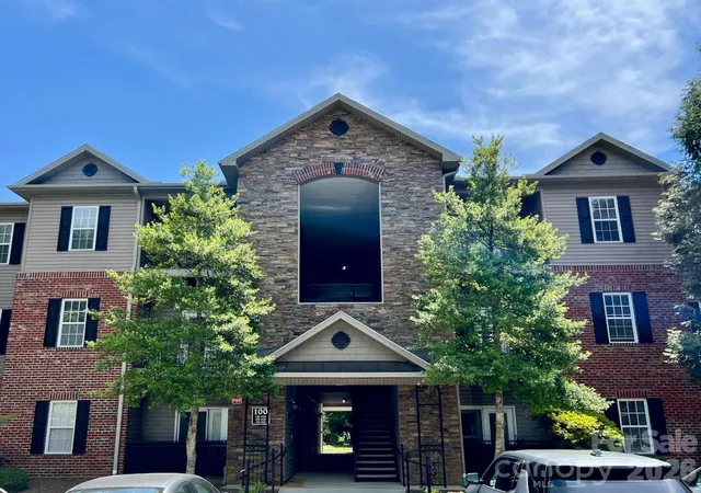 Photo 1 of Condo for sale at 111 Appeldoorn Cir, Asheville, NC 28803 | MLS# 4397274 | Listing updated on 2026-10-06