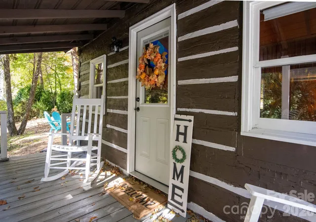 Photo 2 of Single family home for sale at 284 Grady Winkler Rd, Boone, NC 28607 | MLS# 4397278 | Listing updated on 2026-09-01