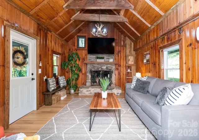 Photo 5 of Single family home for sale at 284 Grady Winkler Rd, Boone, NC 28607 | MLS# 4397278 | Listing updated on 2026-09-01
