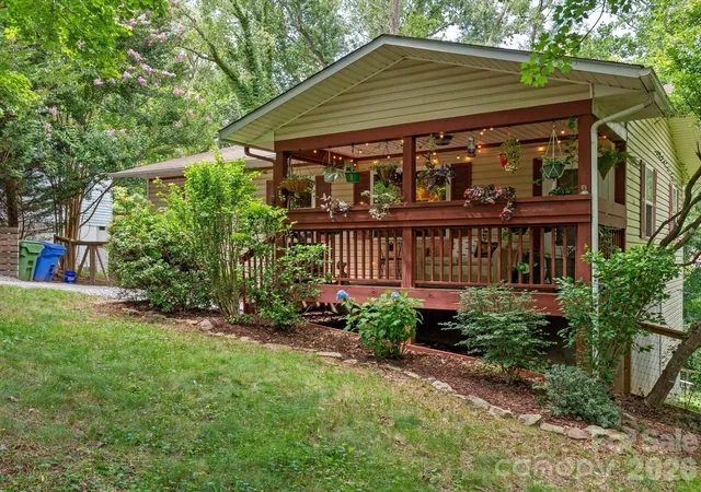 Photo 2 of Single family home for sale at 22 Wilson Crk Dr, Asheville, NC 28803 | MLS# 4397279 | Listing updated on 2026-08-27
