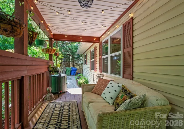 Photo 3 of Single family home for sale at 22 Wilson Crk Dr, Asheville, NC 28803 | MLS# 4397279 | Listing updated on 2026-08-27