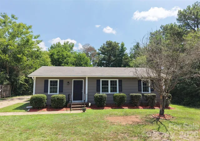 Homes for sale in Wadesboro, NC | 3853 Country Club Rd, Wadesboro, NC 28170 | MLS# 4397280