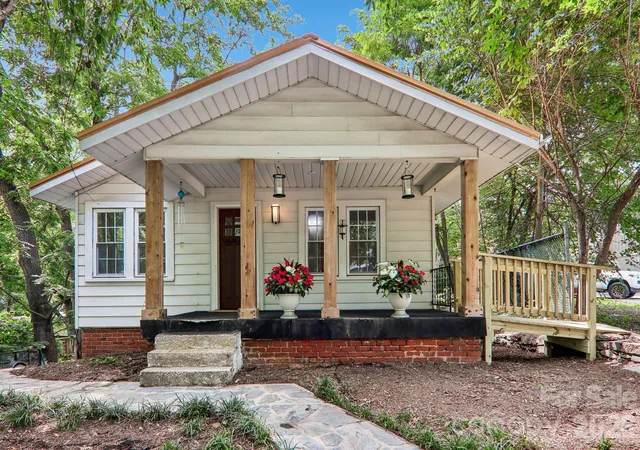 1st image of 5 Belmont Ave, Asheville, NC 28806 | MLS# 4397303