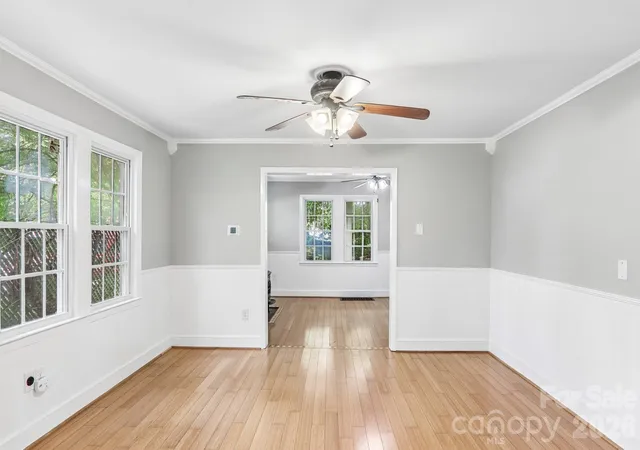 Photo 2 of Single family home for sale at 5 Belmont Ave, Asheville, NC 28806 | MLS# 4397303 | Listing updated on 2026-10-21