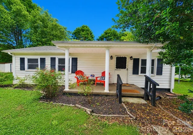 Photo 1 of Single family home for sale at 102 Aderholdt Rd, Bessemer City, NC 28016 | MLS# 4397311 | Listing updated on 2026-08-21