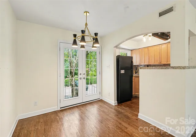 Photo 4 of Condo for sale at 4333 Hathaway St, Charlotte, NC 28211 | MLS# 4397324 | Listing updated on 2026-10-26