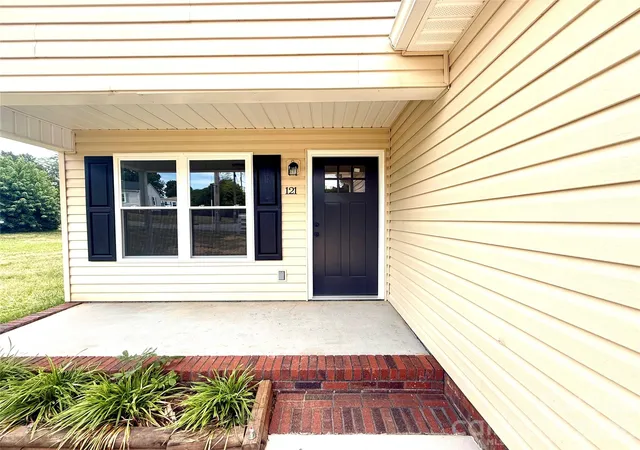 image of 121 S Beaver St, Landis, NC 28088 | MLS# 4397337