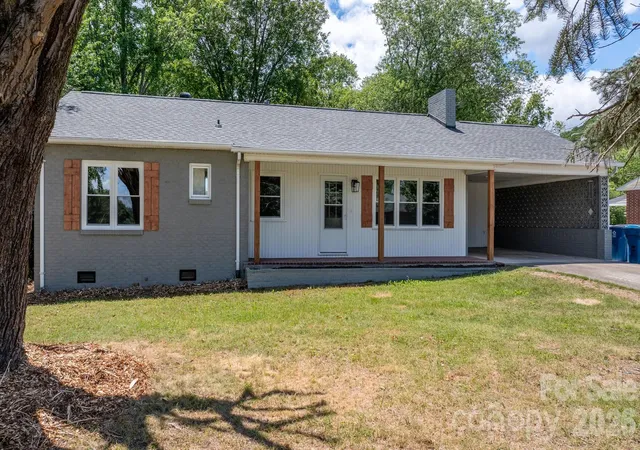 Homes for sale in Cajahs Mountain, NC | 1102 Afton Dr, Cajahs Mountain, NC 28645 | MLS# 4397341