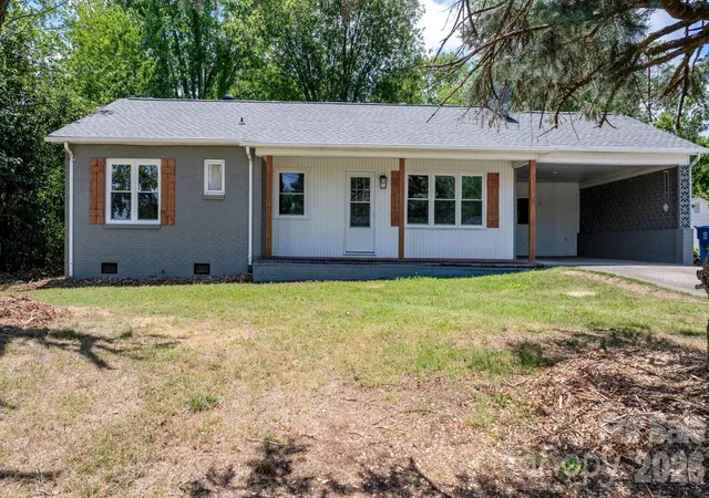 Homes for sale in Cajahs Mountain, NC | 1102 Afton Dr, Cajahs Mountain, NC 28645 | MLS# 4397341